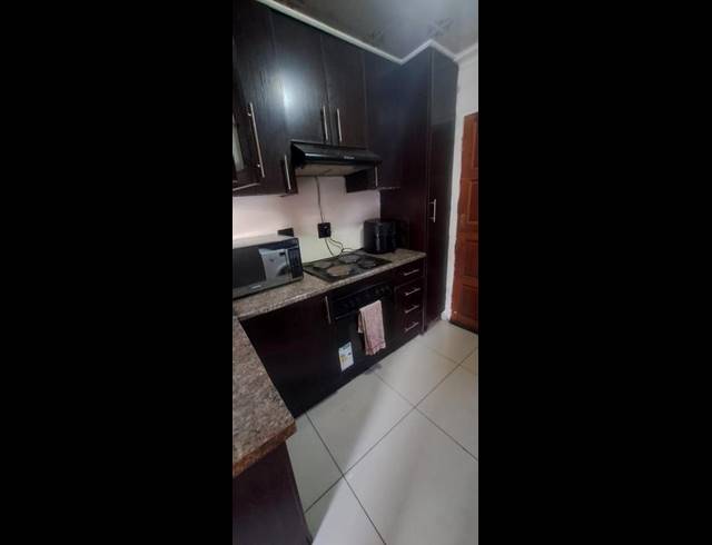 2 BEDROOM HOUSE FOR SALE IN PROTEA GLEN
